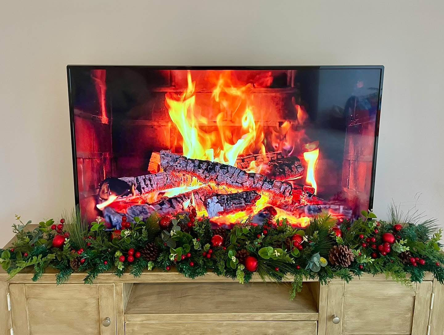 Bauble Berry Garland 6ft