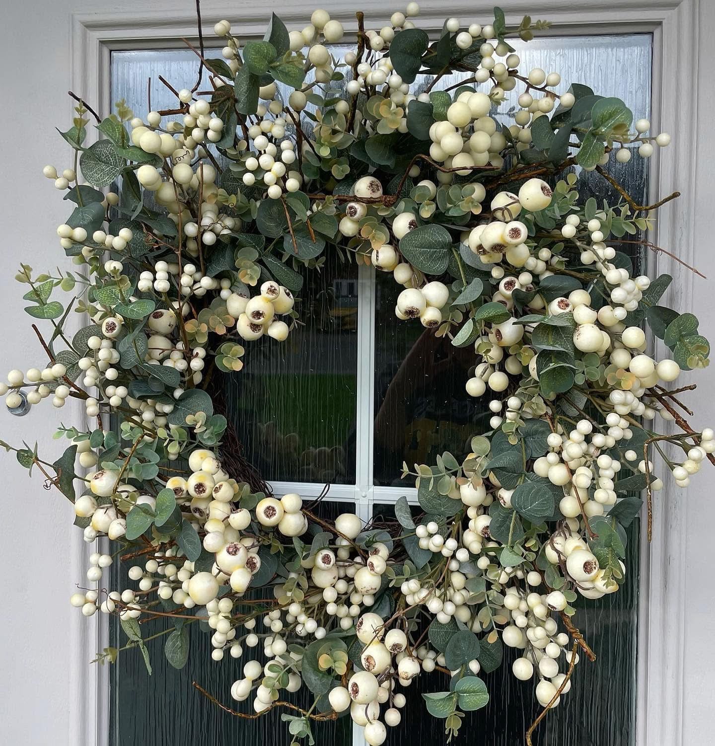 White Rustic Berry Wreath Large