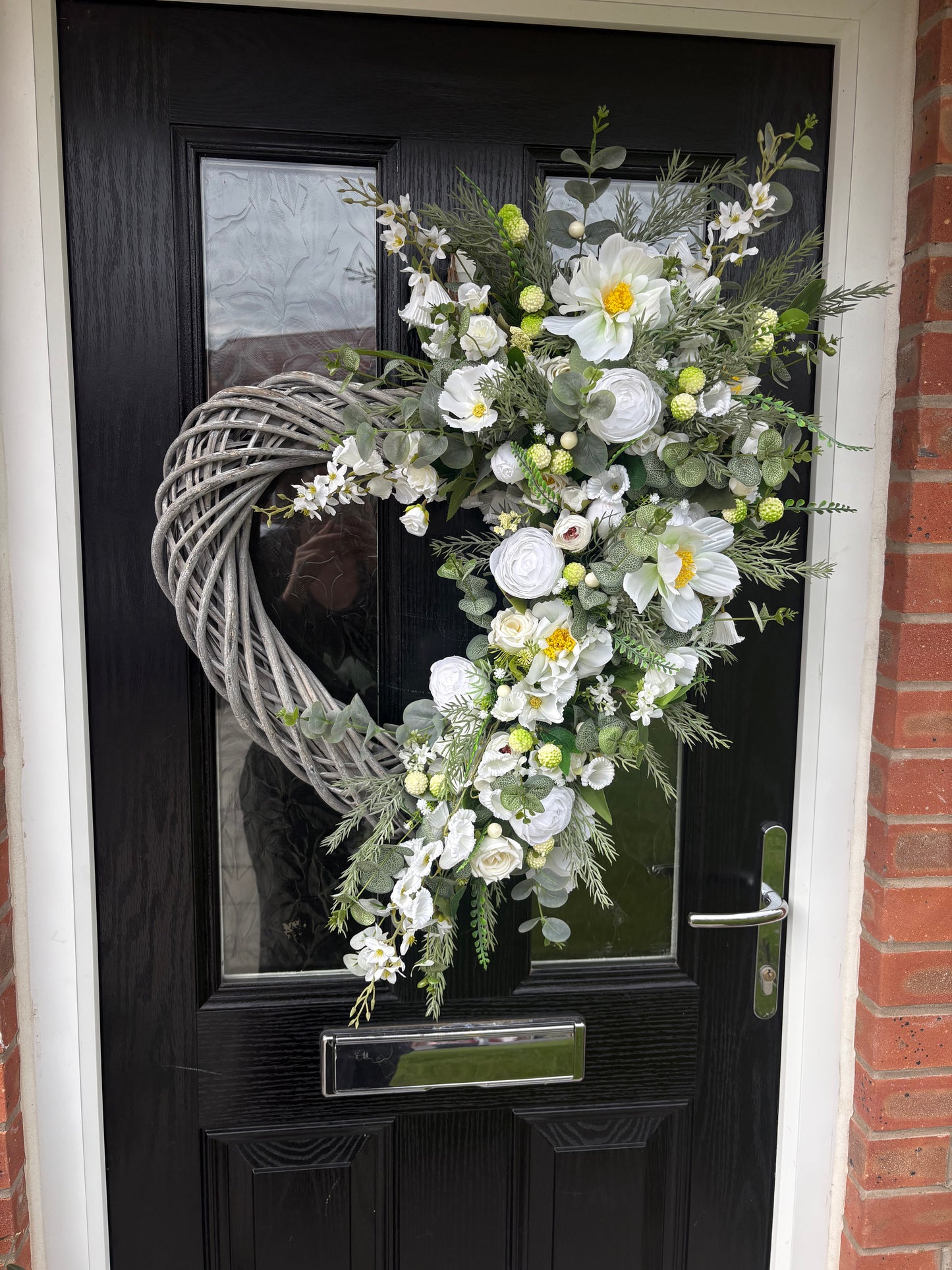 * XL Ivy Heart Wreath