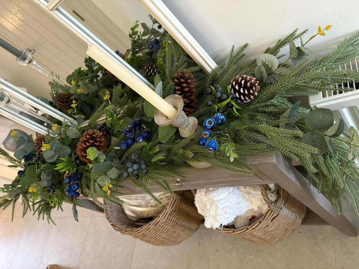 Nordic Berry Garland Blue