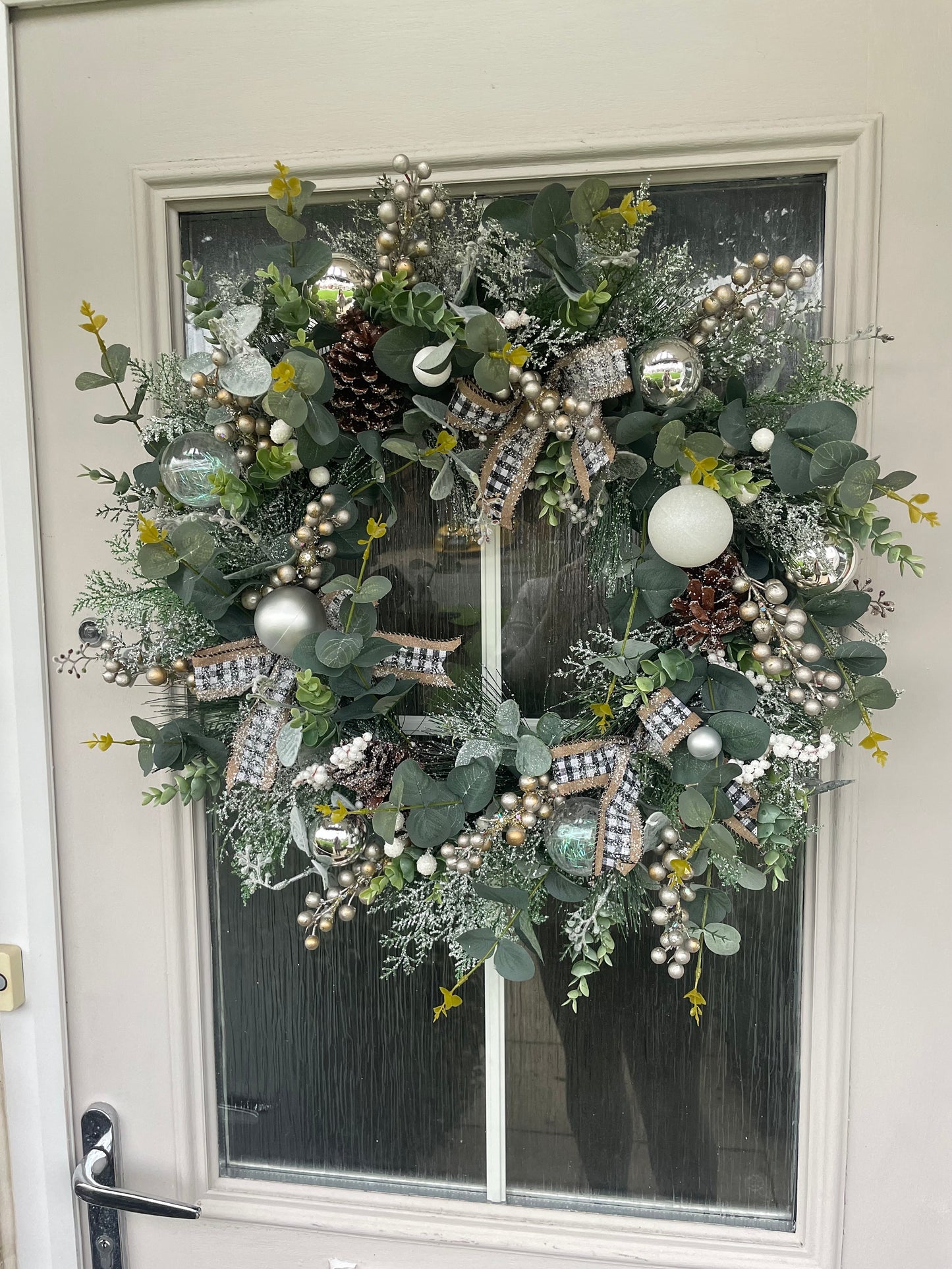 Bow Sparkle Wreath