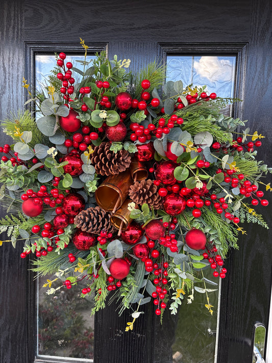 Bauble Berry Bell Wreath