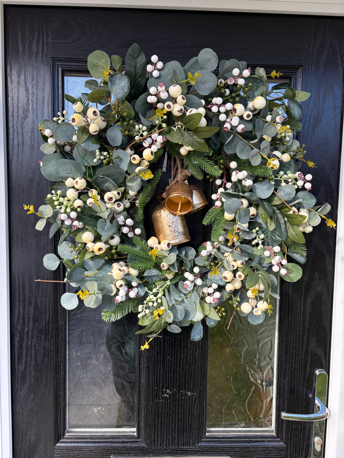 Classic Ivory Berry Bell Eucalyptus Wreath