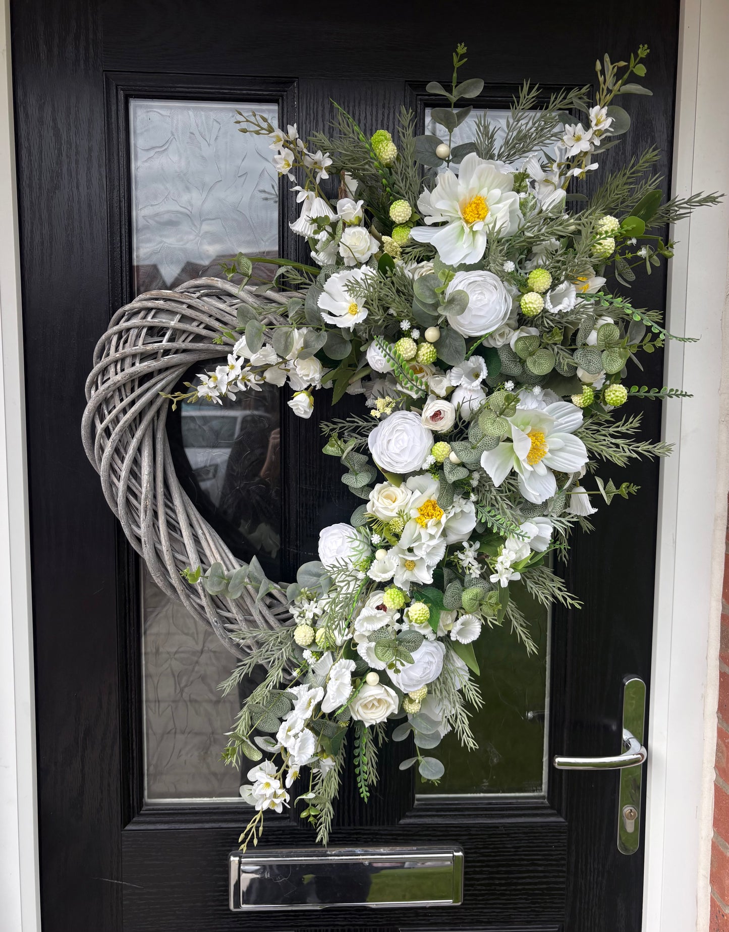 * XL Ivy Heart Wreath