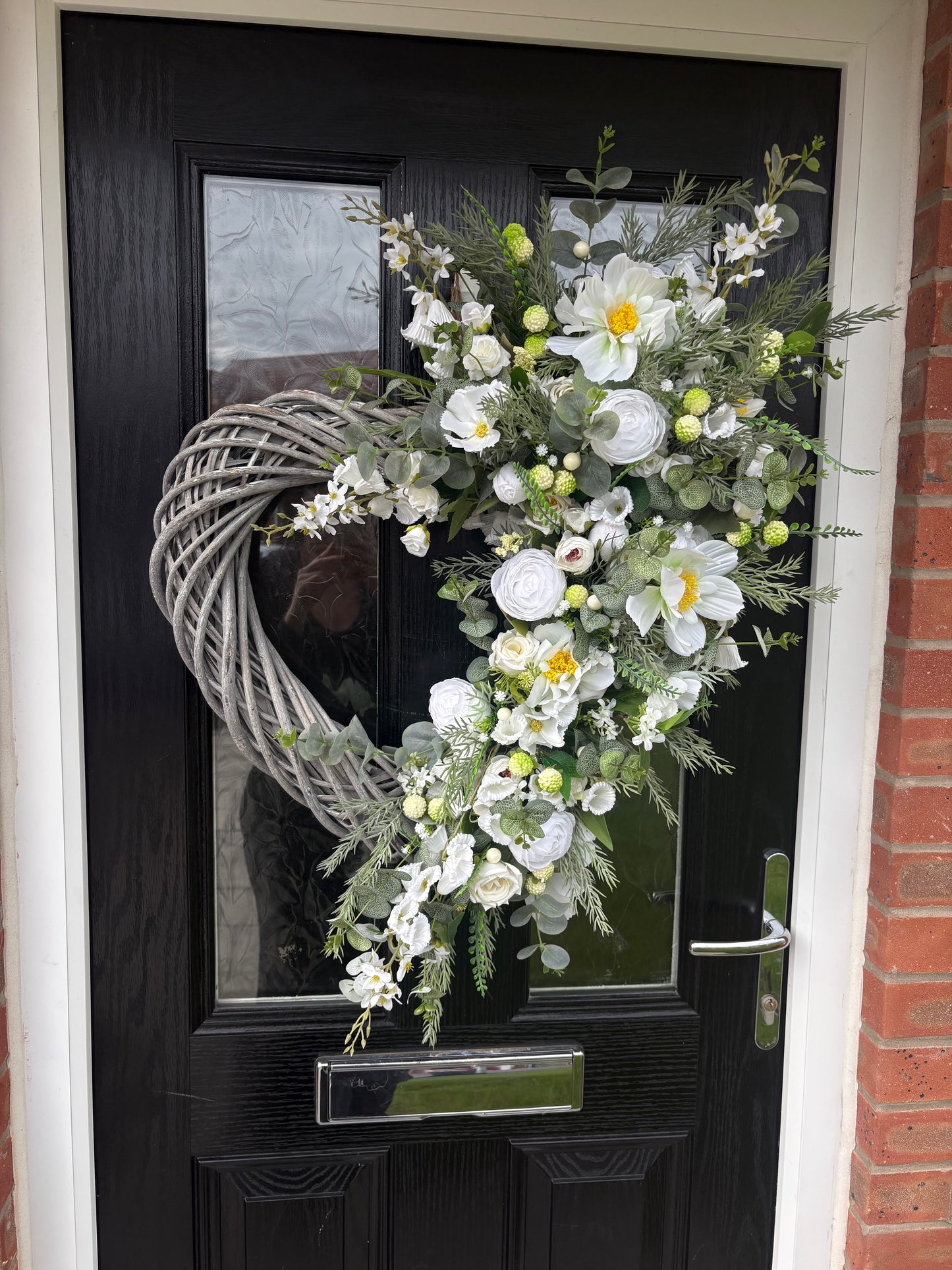 * XL Ivy Heart Wreath