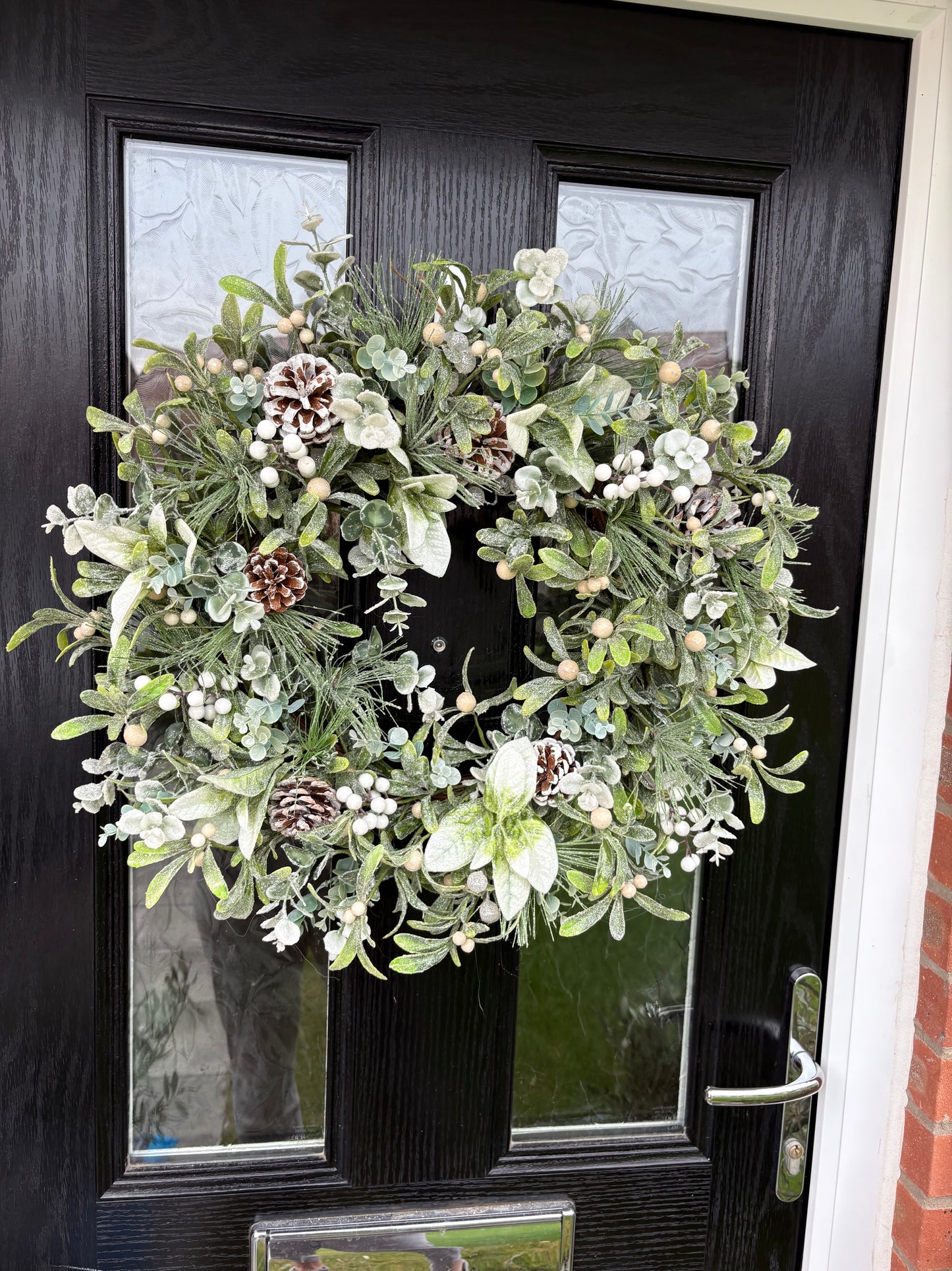 Mistletoe Kisses 😘